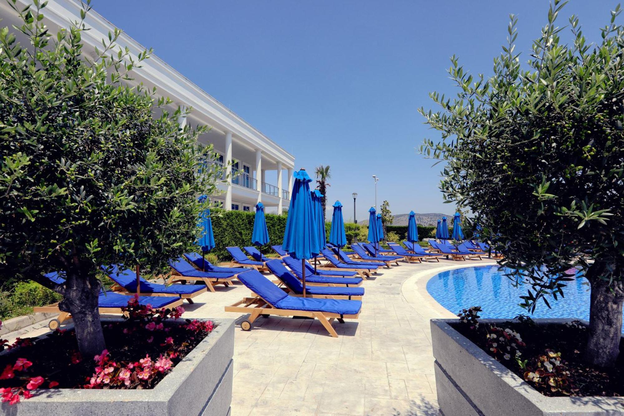 Velipoja Grand Europa Resort, Affiliated By Melia Bagian luar foto