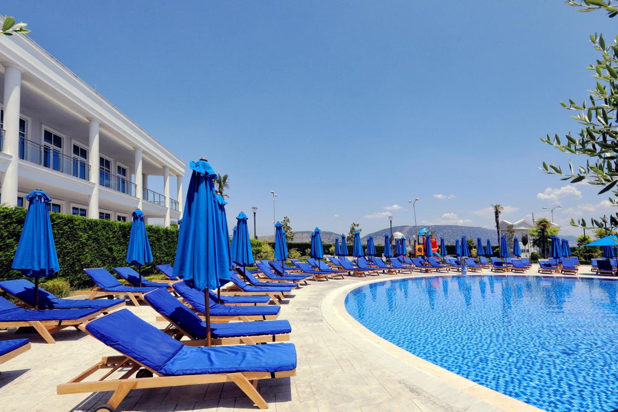 Velipoja Grand Europa Resort, Affiliated By Melia Bagian luar foto