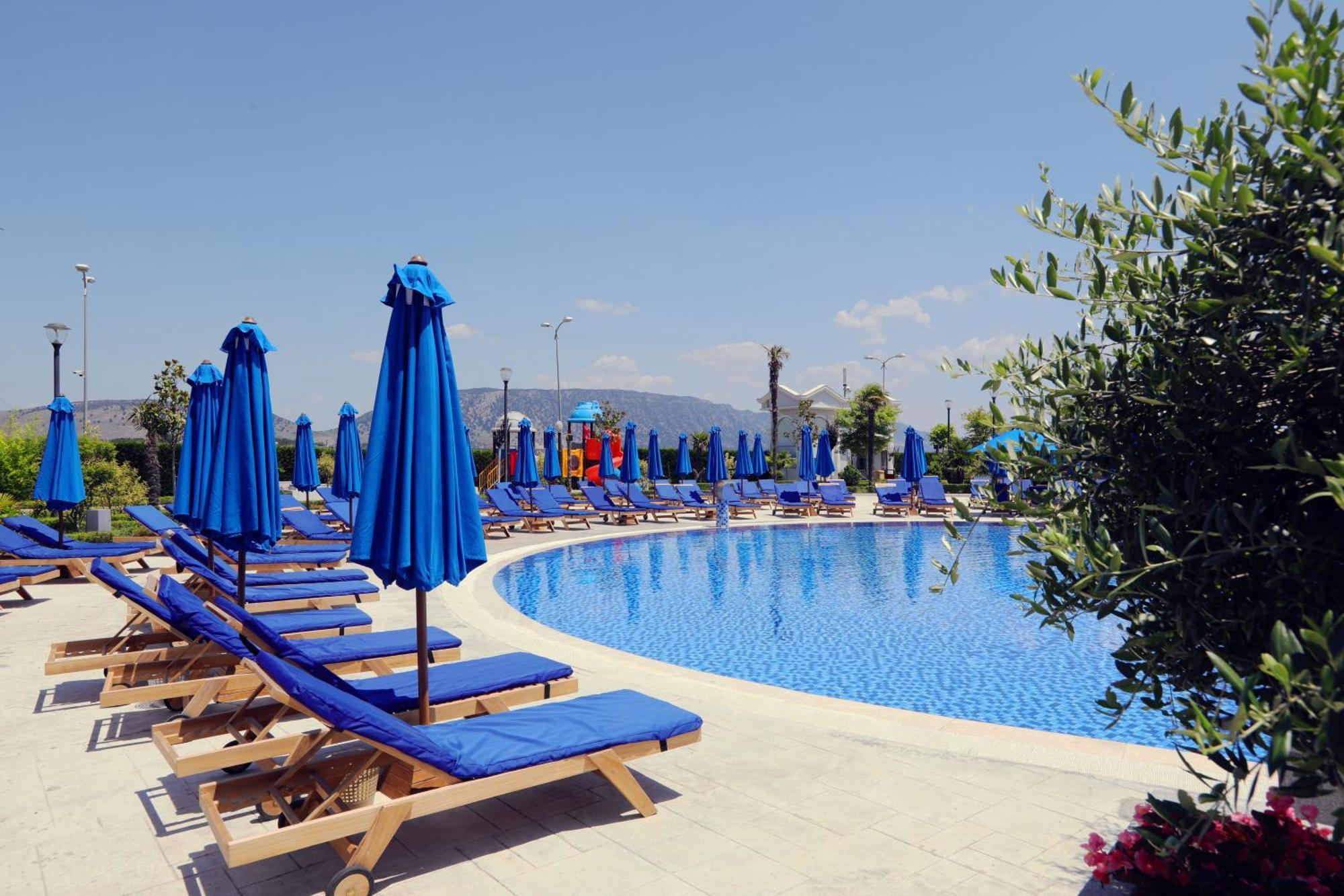 Velipoja Grand Europa Resort, Affiliated By Melia Bagian luar foto